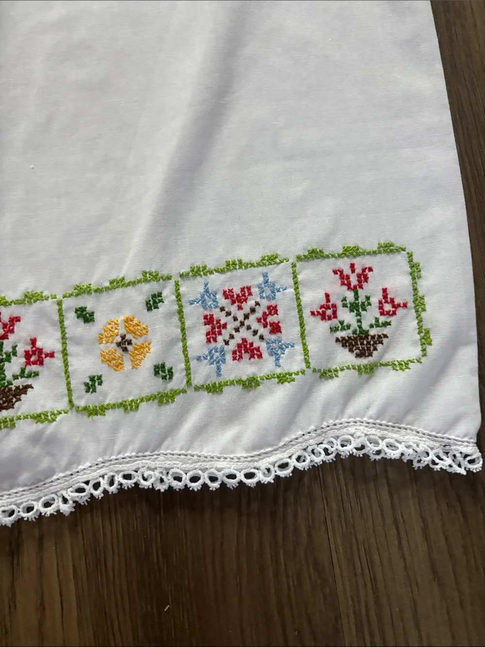 embroidered cherry privacy panel handmade new